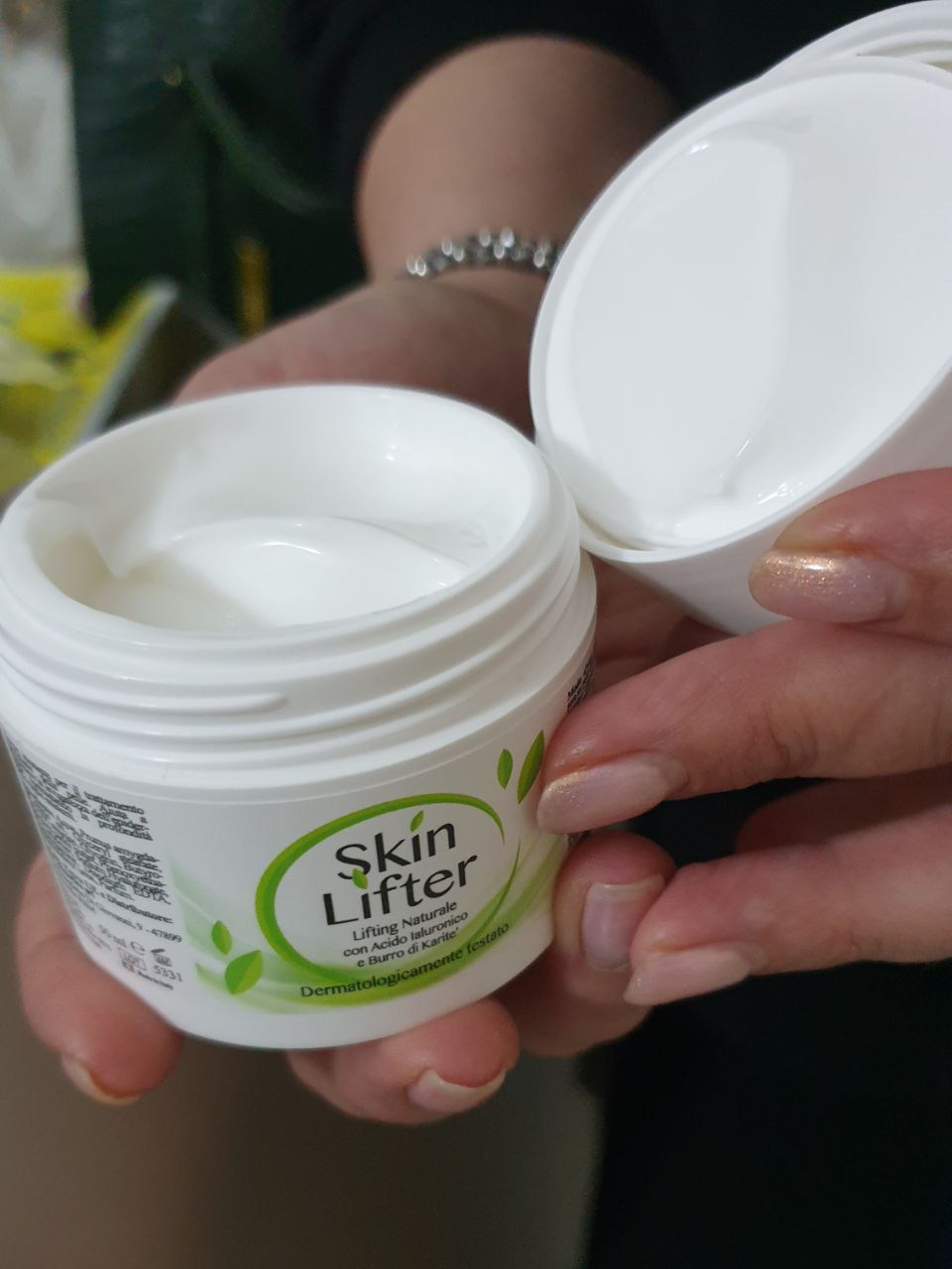 Crema-Skin lifter